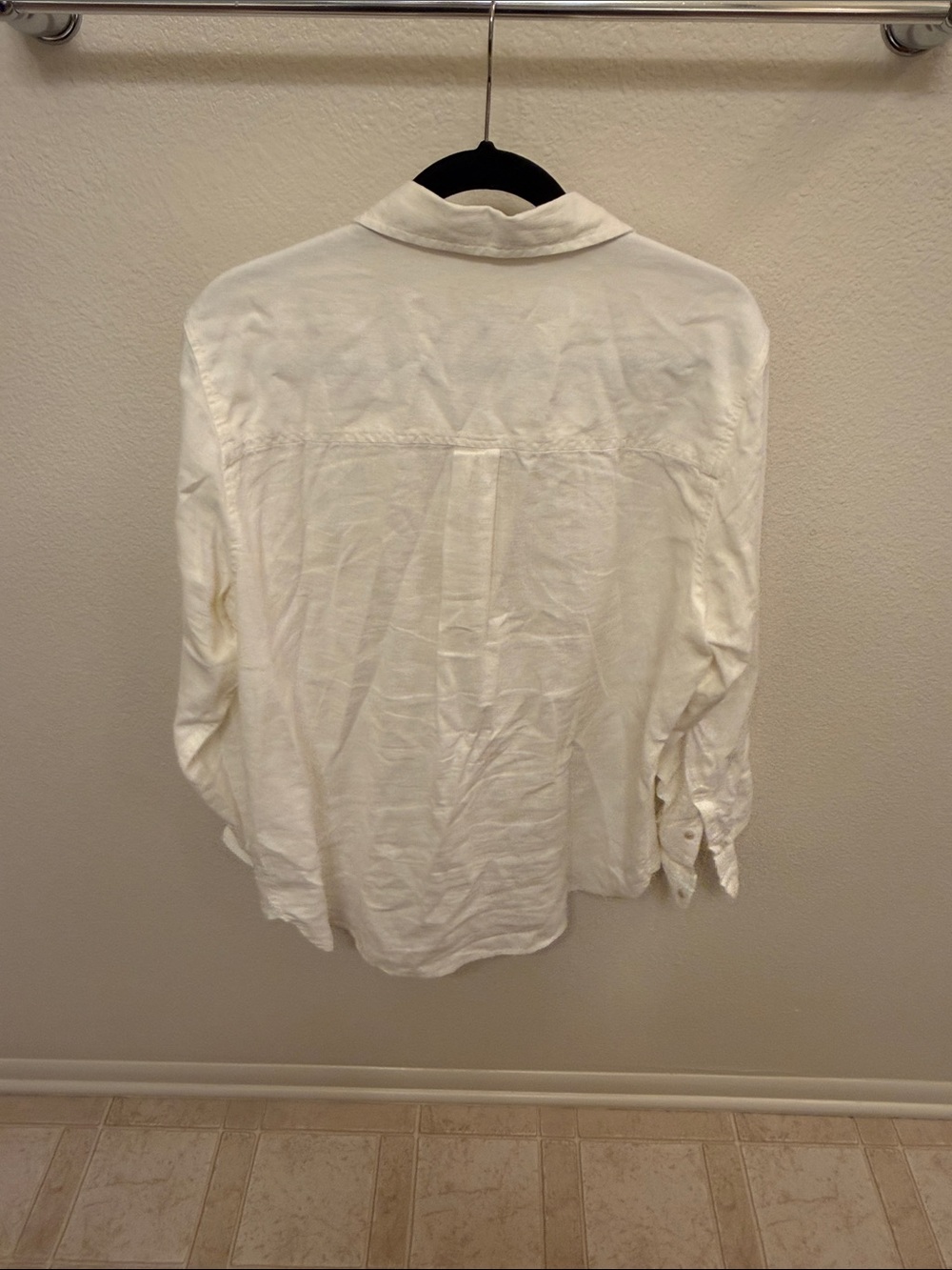 Universal Threads linen top - Picture 2 of 3